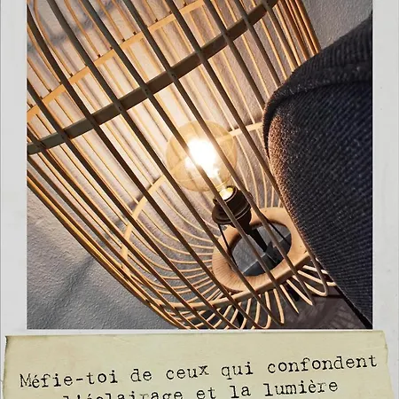 Sur Les Paves Du Pont Vieux... Lejlighed