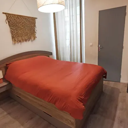 Sur Les Paves Du Pont Vieux...