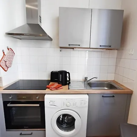 Sur Les Paves Du Pont Vieux... *