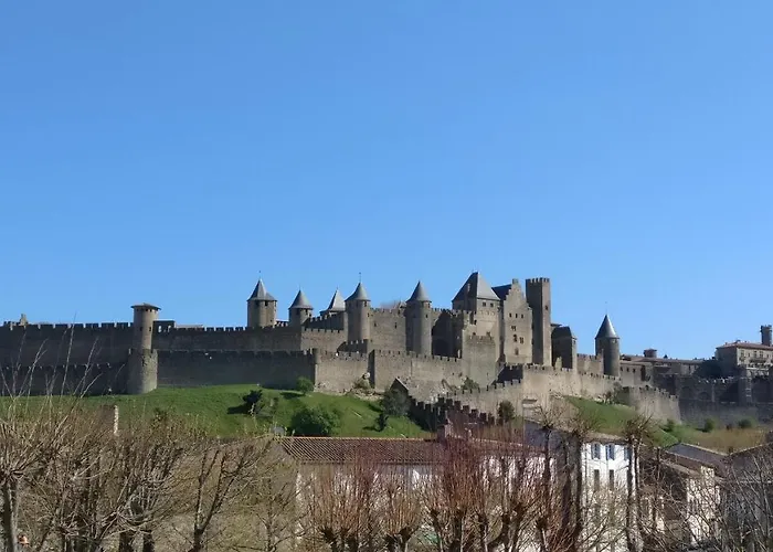 Апартаменты Sur Les Paves Du Pont Vieux...